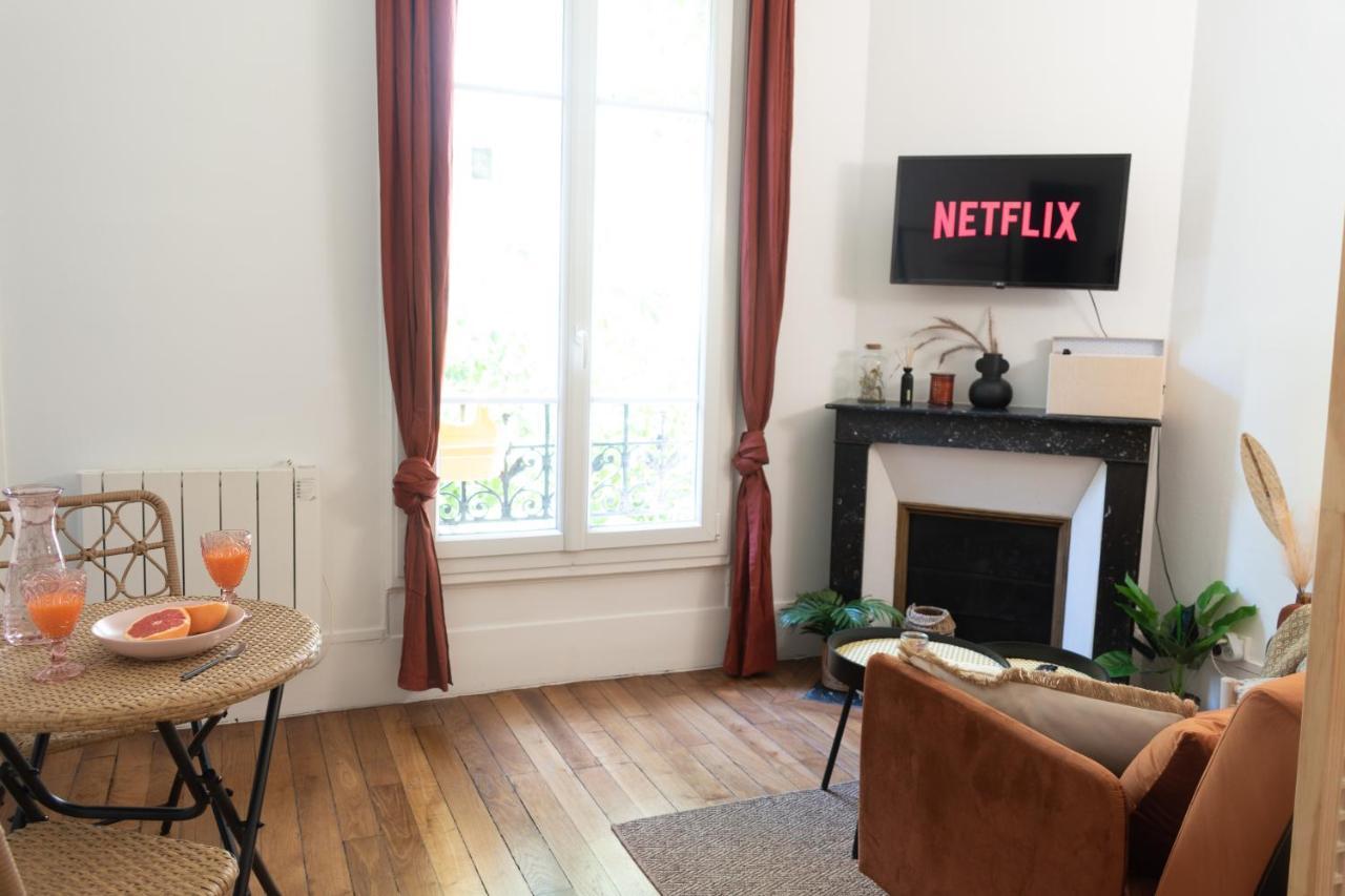 Cosy Et Comfort Studio Equipe A Clichy 5 Min Metro Kültér fotó